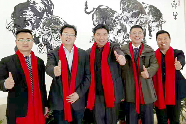 集团高管团队,一起前往北京股权交易中心，参加安徽星星服装公司新三板挂牌仪式。